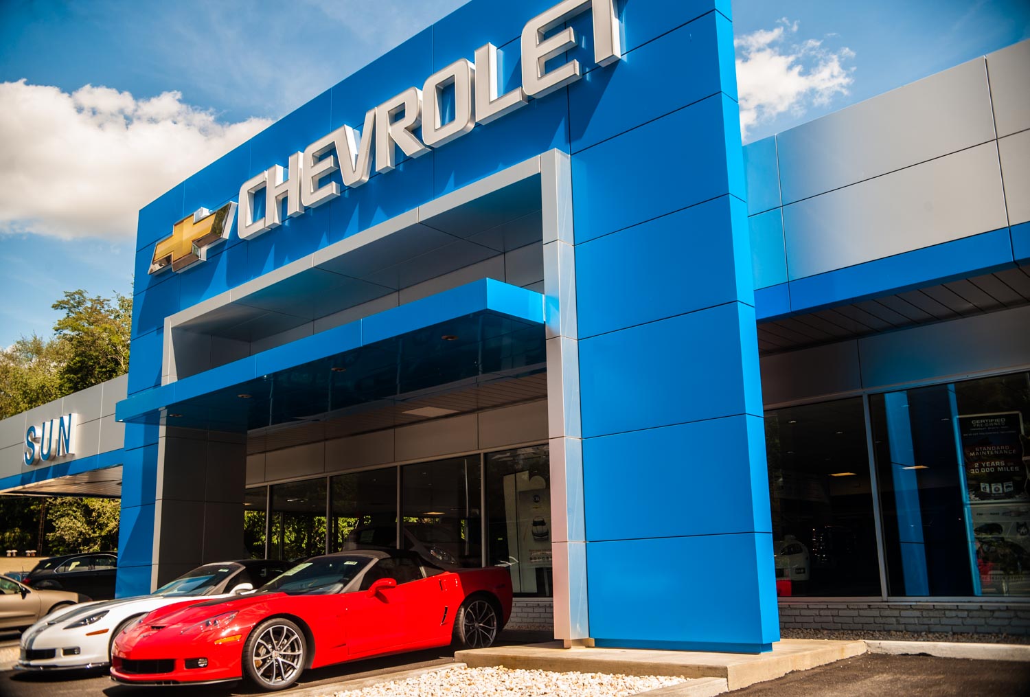 Front view of Sun Chevrolet dealship